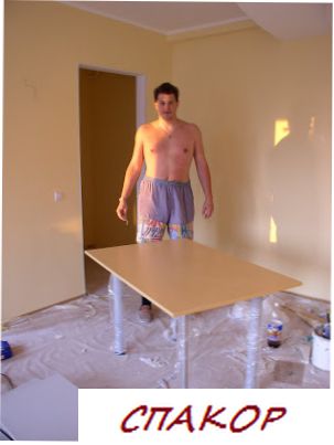 Готовый кухонный стол